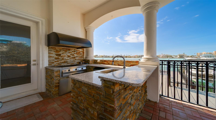 Clearwater Beach, Florida 33767, 6 Bedroom Bedrooms, ,5 Bathroombathrooms,Residential,For Sale,Island,0,Mfrtb8481851