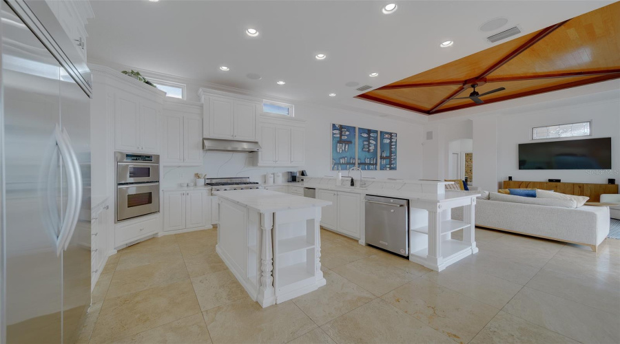 Clearwater Beach, Florida 33767, 6 Bedroom Bedrooms, ,5 Bathroombathrooms,Residential,For Sale,Island,0,Mfrtb8481851