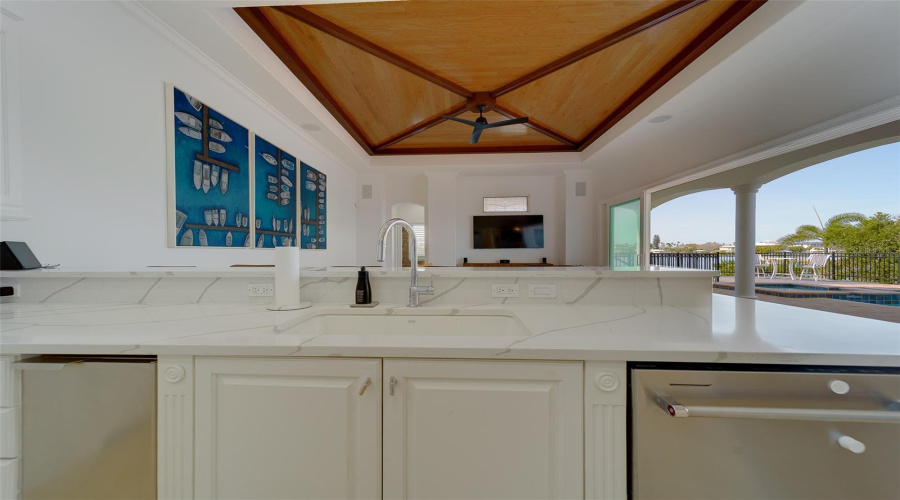 Clearwater Beach, Florida 33767, 6 Bedroom Bedrooms, ,5 Bathroombathrooms,Residential,For Sale,Island,0,Mfrtb8481851