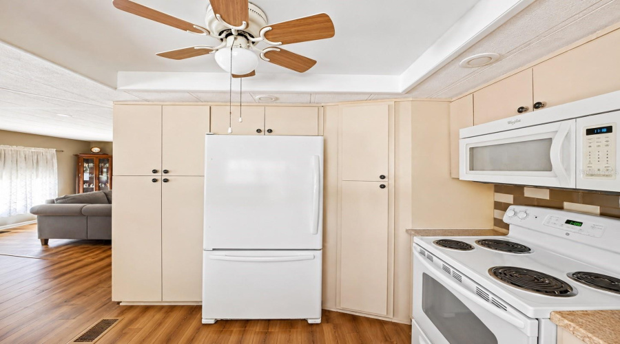 Kitchen W/Pantry