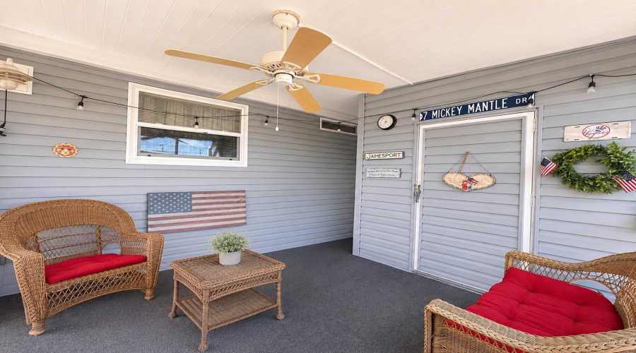 Screened Lanai W/ Shed