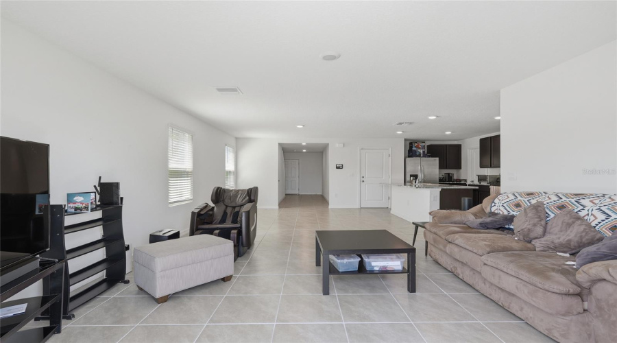 Newberry, Florida 32669, 5 Bedroom Bedrooms, ,3 Bathroombathrooms,Residential,For Sale,11Th,0,Mfrgc540945