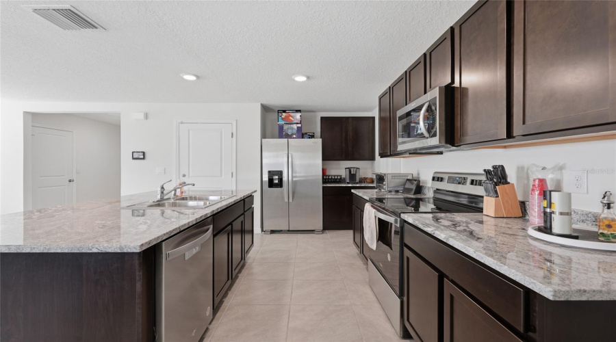 Newberry, Florida 32669, 5 Bedroom Bedrooms, ,3 Bathroombathrooms,Residential,For Sale,11Th,0,Mfrgc540945