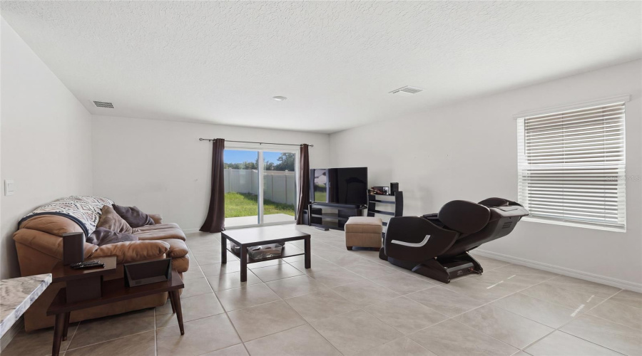Newberry, Florida 32669, 5 Bedroom Bedrooms, ,3 Bathroombathrooms,Residential,For Sale,11Th,0,Mfrgc540945