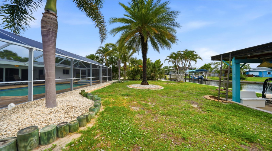 Englewood, Florida 34223, 2 Bedroom Bedrooms, ,3 Bathroombathrooms,Residential,For Sale,Lemon Bay,0,Mfrd6147608