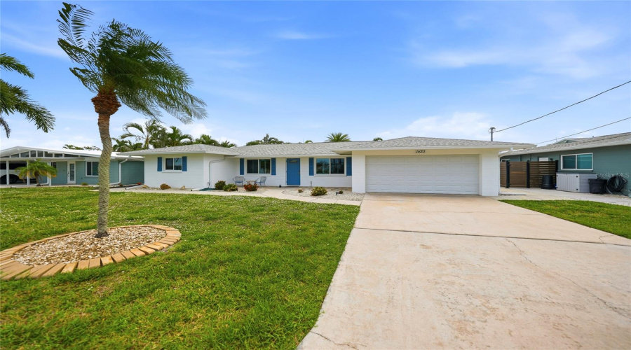 Englewood, Florida 34223, 2 Bedroom Bedrooms, ,3 Bathroombathrooms,Residential,For Sale,Lemon Bay,0,Mfrd6147608
