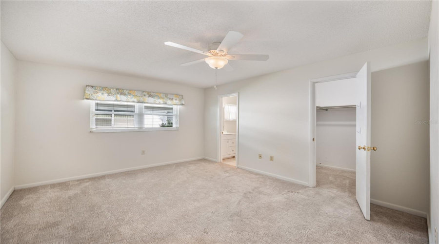 Lakeland, Florida 33803, 2 Bedroom Bedrooms, ,2 Bathroombathrooms,Residential,For Sale,Cottage,0,Mfrl4963227