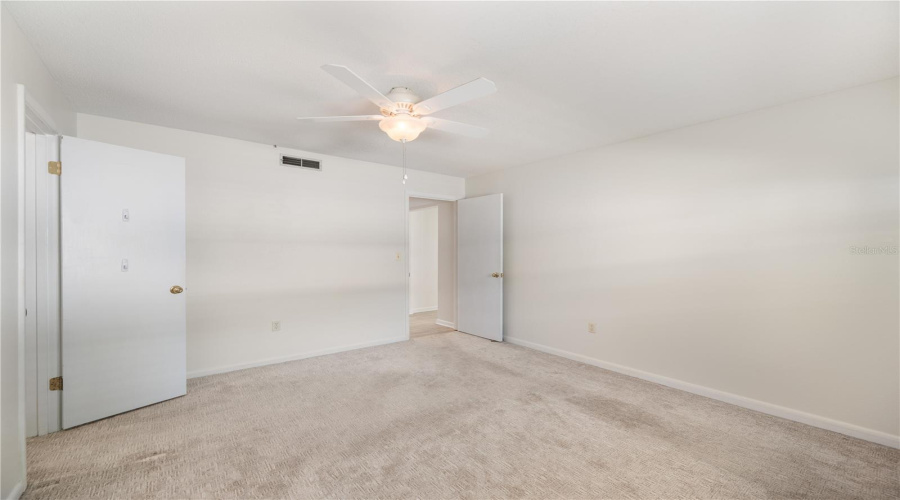 Lakeland, Florida 33803, 2 Bedroom Bedrooms, ,2 Bathroombathrooms,Residential,For Sale,Cottage,0,Mfrl4963227