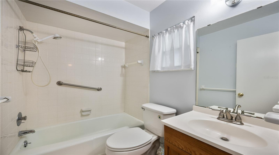 Lakeland, Florida 33803, 2 Bedroom Bedrooms, ,2 Bathroombathrooms,Residential,For Sale,Cottage,0,Mfrl4963227