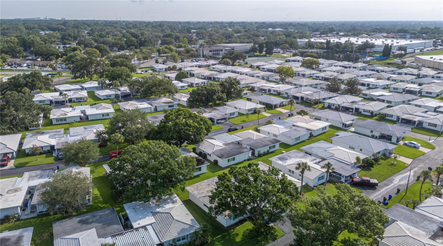 Lakeland, Florida 33803, 2 Bedroom Bedrooms, ,2 Bathroombathrooms,Residential,For Sale,Cottage,0,Mfrl4963227