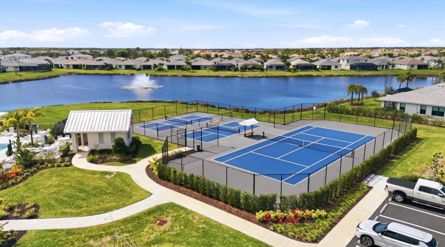 Venice, Florida 34293, 3 Bedroom Bedrooms, ,2 Bathroombathrooms,Residential,For Sale,Midsummer,0,Mfrn6145274