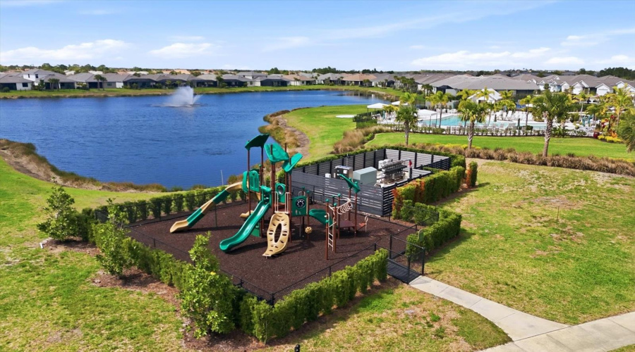 Venice, Florida 34293, 3 Bedroom Bedrooms, ,2 Bathroombathrooms,Residential,For Sale,Midsummer,0,Mfrn6145274
