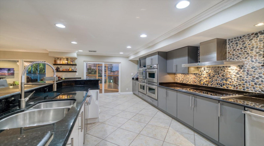 Belleair Beach, Florida 33786, 4 Bedroom Bedrooms, ,3 Bathroombathrooms,Residential,For Sale,Harrison,0,Mfrtb8523914