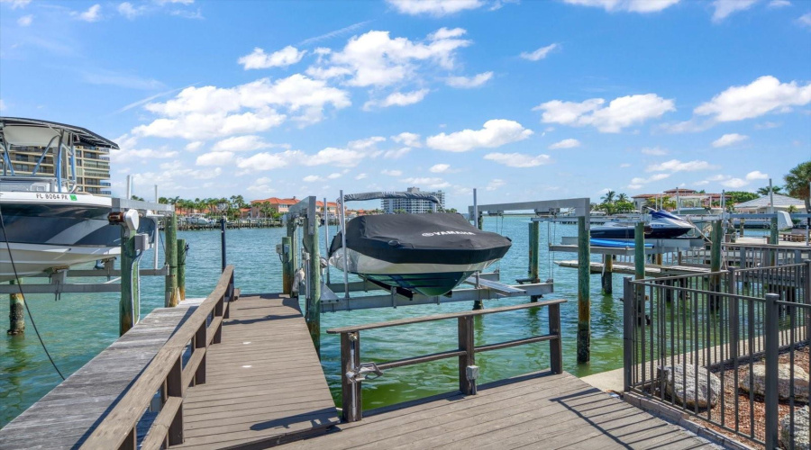 Belleair Beach, Florida 33786, 4 Bedroom Bedrooms, ,3 Bathroombathrooms,Residential,For Sale,Harrison,0,Mfrtb8523914
