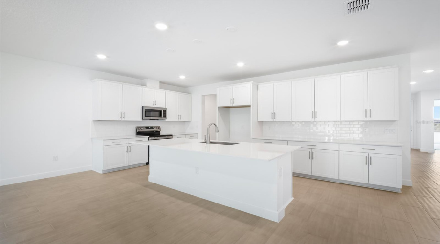 Weeki Wachee, Florida 34613, 3 Bedroom Bedrooms, ,2 Bathroombathrooms,Residential,For Sale,Players,0,Mfrs5127459