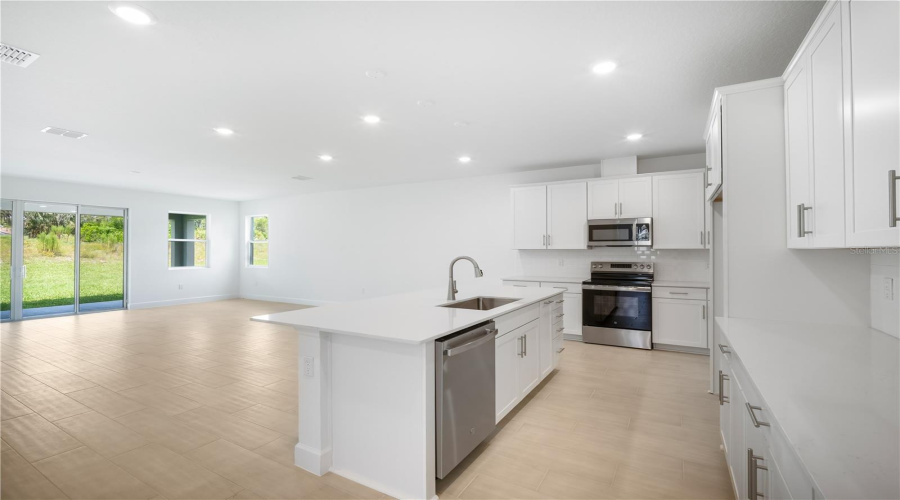 Weeki Wachee, Florida 34613, 3 Bedroom Bedrooms, ,2 Bathroombathrooms,Residential,For Sale,Players,0,Mfrs5127459