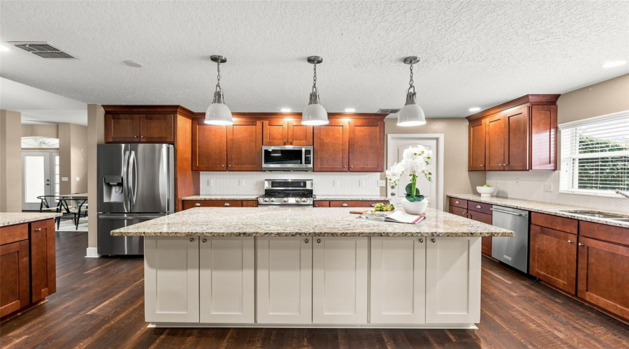 Winter Garden, Florida 34787, 4 Bedroom Bedrooms, ,3 Bathroombathrooms,Residential,For Sale,Hearthglen,0,Mfro6433153