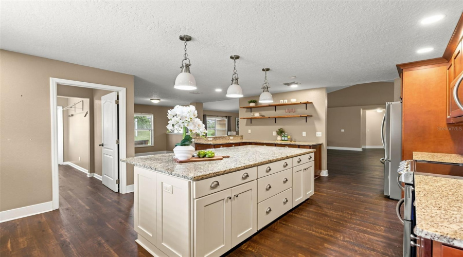 Winter Garden, Florida 34787, 4 Bedroom Bedrooms, ,3 Bathroombathrooms,Residential,For Sale,Hearthglen,0,Mfro6433153