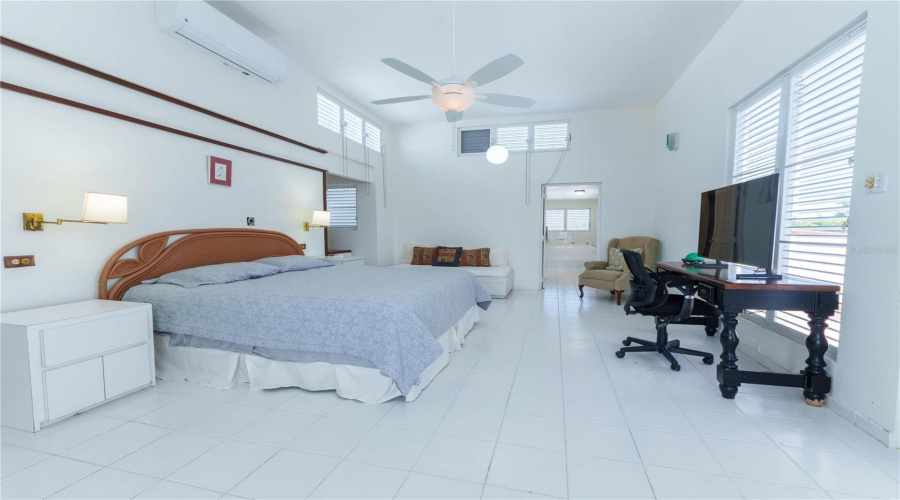 Master Room Techos Altos