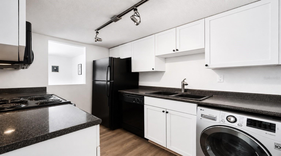 Orlando, Florida 32806, 1 Bedroom Bedrooms, ,1 Bathroombathrooms,Residential,For Sale,Michigan,0,Mfro6392125