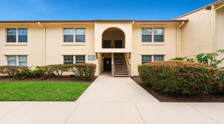 Orlando, Florida 32806, 1 Bedroom Bedrooms, ,1 Bathroombathrooms,Residential,For Sale,Michigan,0,Mfro6392125