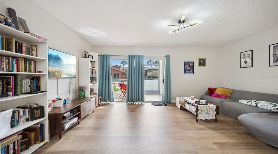 Orlando, Florida 32806, 1 Bedroom Bedrooms, ,1 Bathroombathrooms,Residential,For Sale,Michigan,0,Mfro6392125