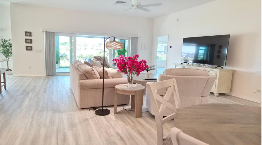 The Villages, Florida 34762, 3 Bedroom Bedrooms, ,2 Bathroombathrooms,Residential,For Sale,Hannan,0,Mfro6432259