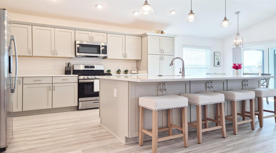 The Villages, Florida 34762, 3 Bedroom Bedrooms, ,2 Bathroombathrooms,Residential,For Sale,Hannan,0,Mfro6432259