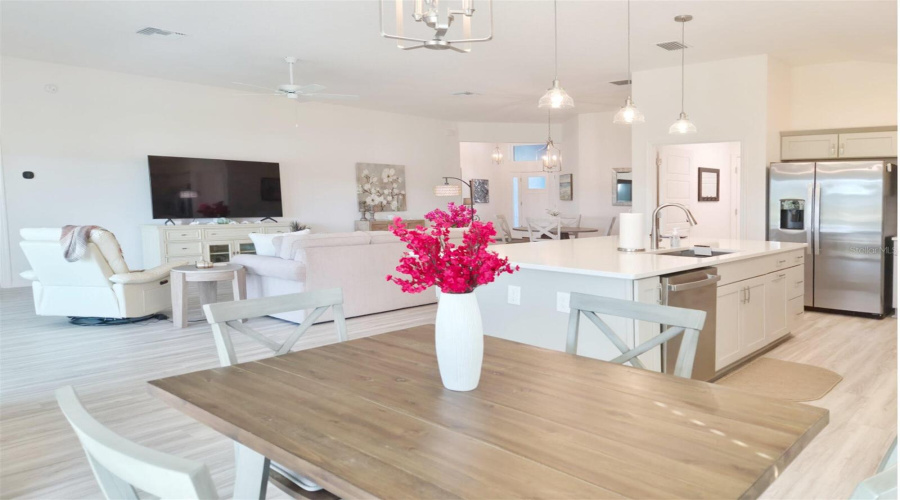 The Villages, Florida 34762, 3 Bedroom Bedrooms, ,2 Bathroombathrooms,Residential,For Sale,Hannan,0,Mfro6432259
