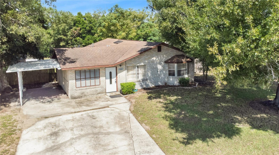 Dundee, Florida 33838, 2 Bedroom Bedrooms, ,1 Bathroombathrooms,Residential,For Sale,Center,0,Mfrs5155176