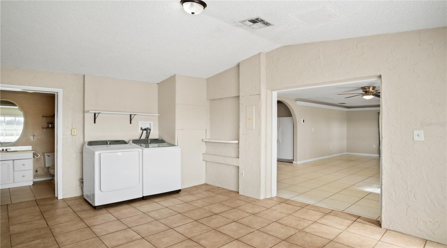 Dundee, Florida 33838, 2 Bedroom Bedrooms, ,1 Bathroombathrooms,Residential,For Sale,Center,0,Mfrs5155176