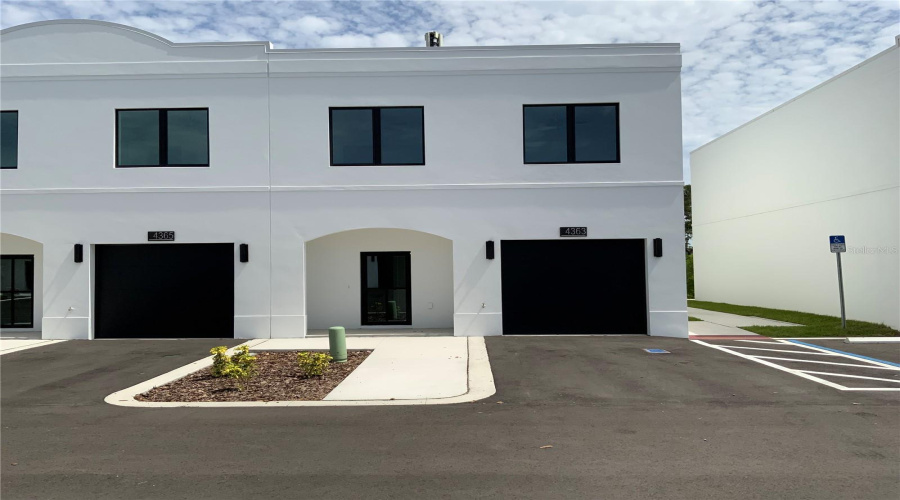 Tampa, Florida 33610, 3 Bedroom Bedrooms, ,2 Bathroombathrooms,Residential,For Sale,Cambio Gardens,0,Mfrtb8517133