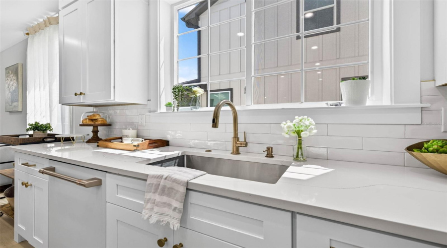 St Petersburg, Florida 33703, 4 Bedroom Bedrooms, ,3 Bathroombathrooms,Residential,For Sale,Massachusetts,0,Mfrtb8522496