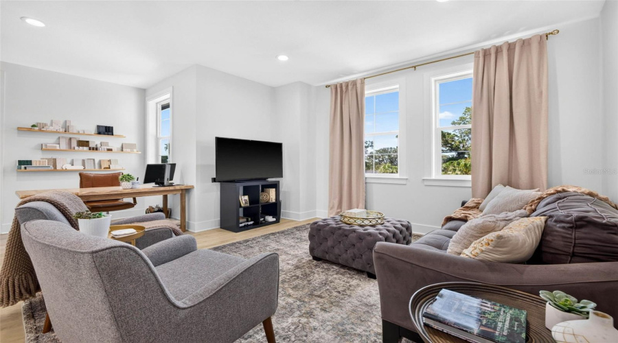 St Petersburg, Florida 33703, 4 Bedroom Bedrooms, ,3 Bathroombathrooms,Residential,For Sale,Massachusetts,0,Mfrtb8522496
