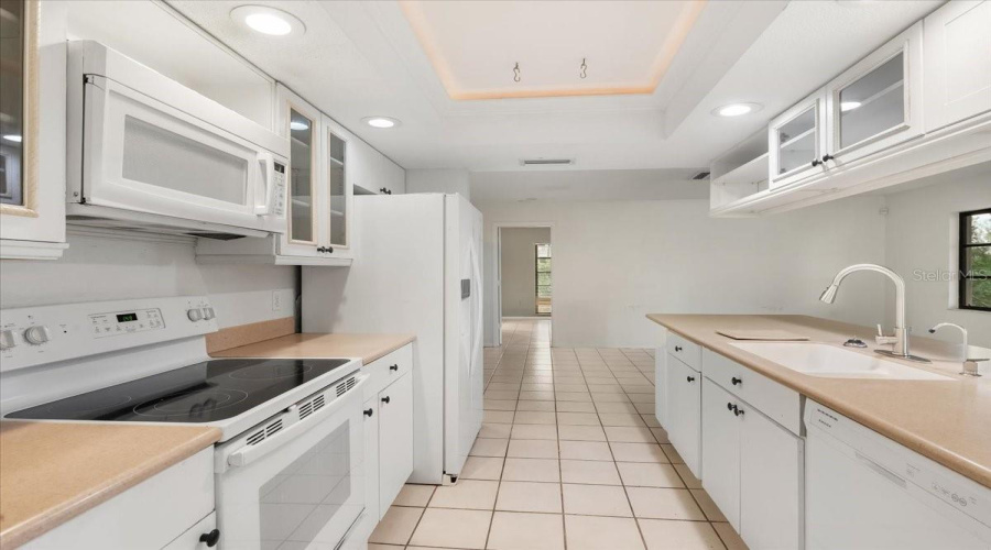 Venice, Florida 34293, 3 Bedroom Bedrooms, ,2 Bathroombathrooms,Residential,For Sale,Bob O Link,0,Mfra4703674