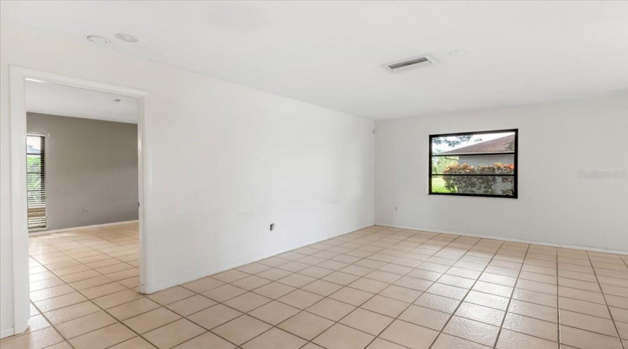 Venice, Florida 34293, 3 Bedroom Bedrooms, ,2 Bathroombathrooms,Residential,For Sale,Bob O Link,0,Mfra4703674