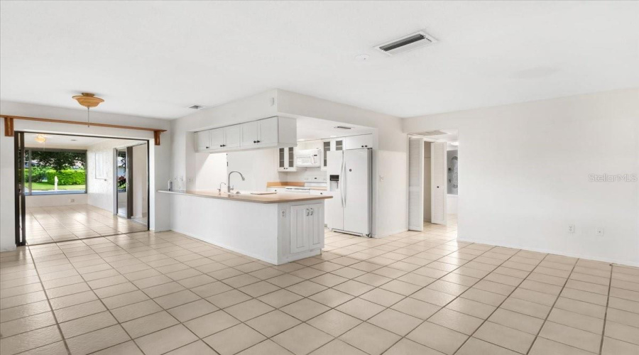 Venice, Florida 34293, 3 Bedroom Bedrooms, ,2 Bathroombathrooms,Residential,For Sale,Bob O Link,0,Mfra4703674