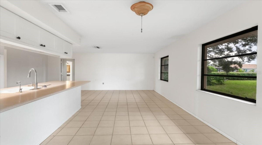 Venice, Florida 34293, 3 Bedroom Bedrooms, ,2 Bathroombathrooms,Residential,For Sale,Bob O Link,0,Mfra4703674