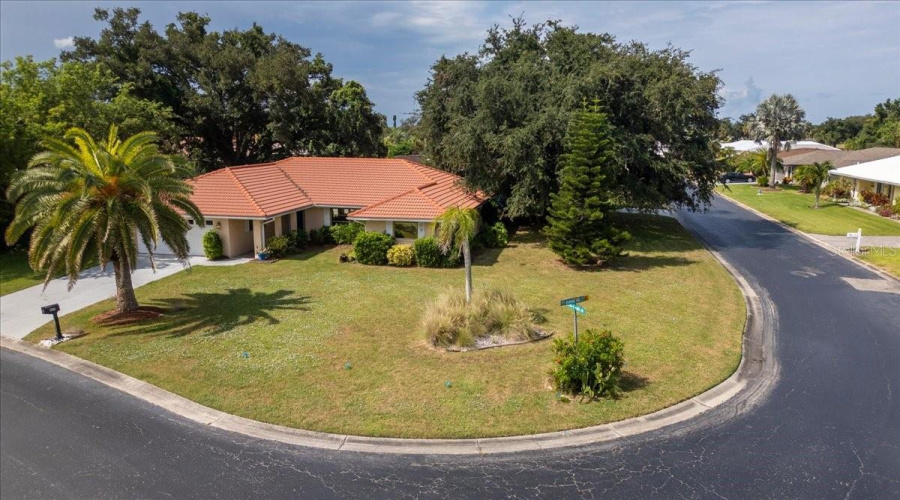 Venice, Florida 34293, 3 Bedroom Bedrooms, ,2 Bathroombathrooms,Residential,For Sale,Bob O Link,0,Mfra4703674