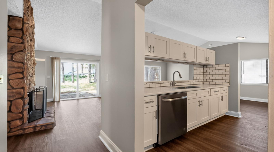 Jacksonville, Florida 32257, 2 Bedroom Bedrooms, ,2 Bathroombathrooms,Residential,For Sale,Pine Breeze,0,Mfrtb8501514