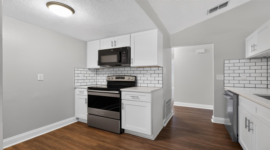 Jacksonville, Florida 32257, 2 Bedroom Bedrooms, ,2 Bathroombathrooms,Residential,For Sale,Pine Breeze,0,Mfrtb8501514