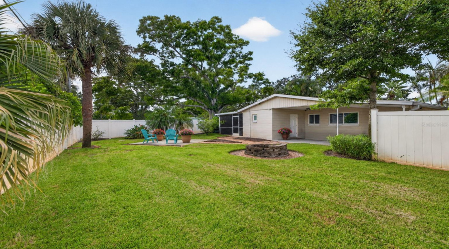 St Petersburg, Florida 33703, 3 Bedroom Bedrooms, ,2 Bathroombathrooms,Residential,For Sale,Walnut,0,Mfrtb8536197