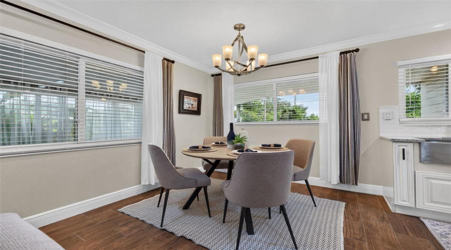 St Petersburg, Florida 33703, 3 Bedroom Bedrooms, ,2 Bathroombathrooms,Residential,For Sale,Walnut,0,Mfrtb8536197