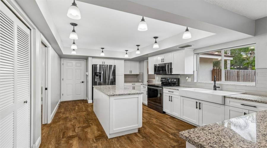 Lutz, Florida 33548, 4 Bedroom Bedrooms, ,3 Bathroombathrooms,Residential,For Sale,Fairmead,0,Mfrtb8521936