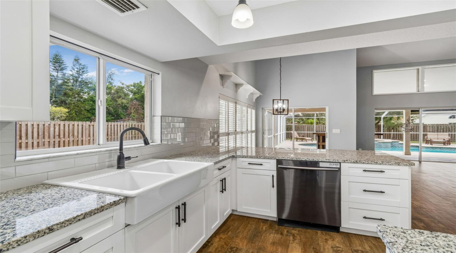 Lutz, Florida 33548, 4 Bedroom Bedrooms, ,3 Bathroombathrooms,Residential,For Sale,Fairmead,0,Mfrtb8521936