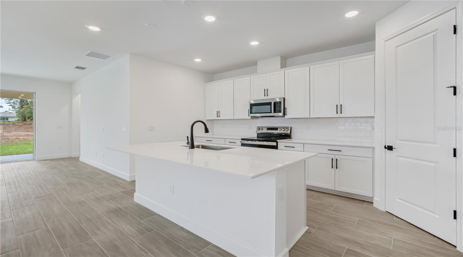 Weeki Wachee, Florida 34613, 3 Bedroom Bedrooms, ,2 Bathroombathrooms,Residential,For Sale,Players,0,Mfrs5118975