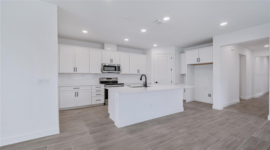 Weeki Wachee, Florida 34613, 3 Bedroom Bedrooms, ,2 Bathroombathrooms,Residential,For Sale,Players,0,Mfrs5118975