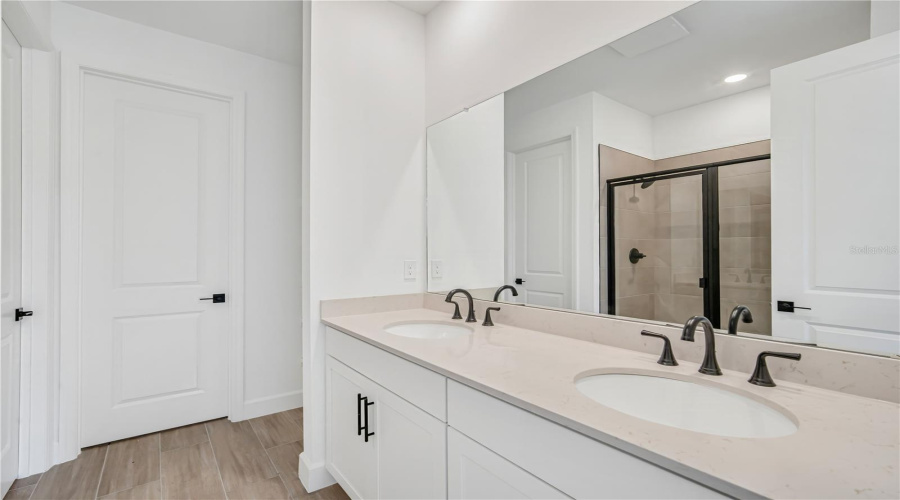 Weeki Wachee, Florida 34613, 3 Bedroom Bedrooms, ,2 Bathroombathrooms,Residential,For Sale,Players,0,Mfrs5118975