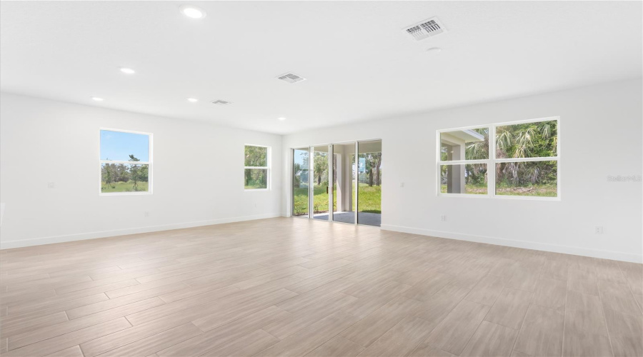Weeki Wachee, Florida 34613, 4 Bedroom Bedrooms, ,3 Bathroombathrooms,Residential,For Sale,Players,0,Mfrs5118970