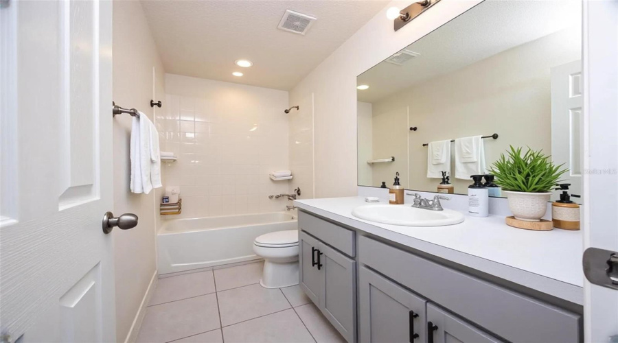 Kissimmee, Florida 34744, 3 Bedroom Bedrooms, ,2 Bathroombathrooms,Residential,For Sale,Fulfillment,0,Mfro6432619